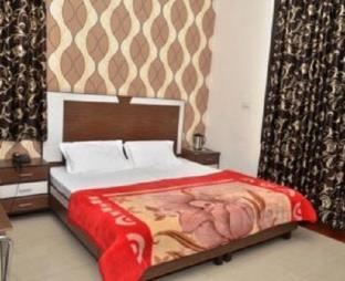 Spot On 43045 Hotel Vivek Plaza Shāhpur Eksteriør bilde